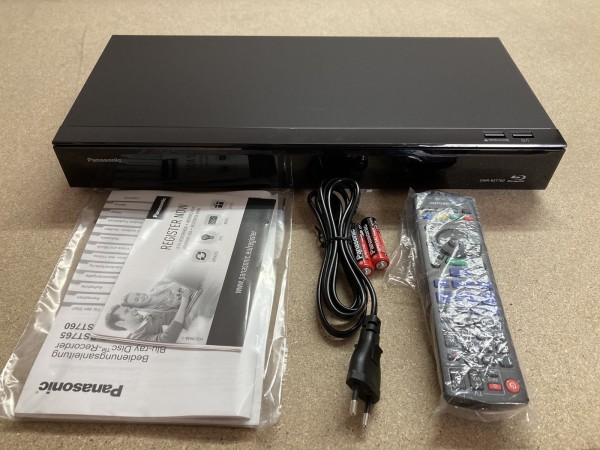 Panasonic DMR-BST760EG Blu-ray Recorder, Full HD, 500GB Festplatte, schwarz